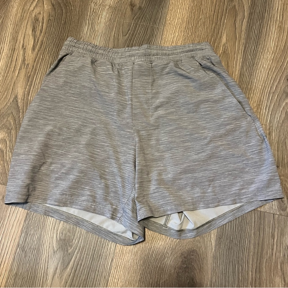 Lululemon Pace Breaker 5” M